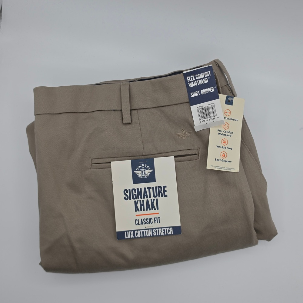 Dockers Signature‎ Khaki Pants Mens 44x30 Tan New Classic Fit Cotton Stretch NEW
